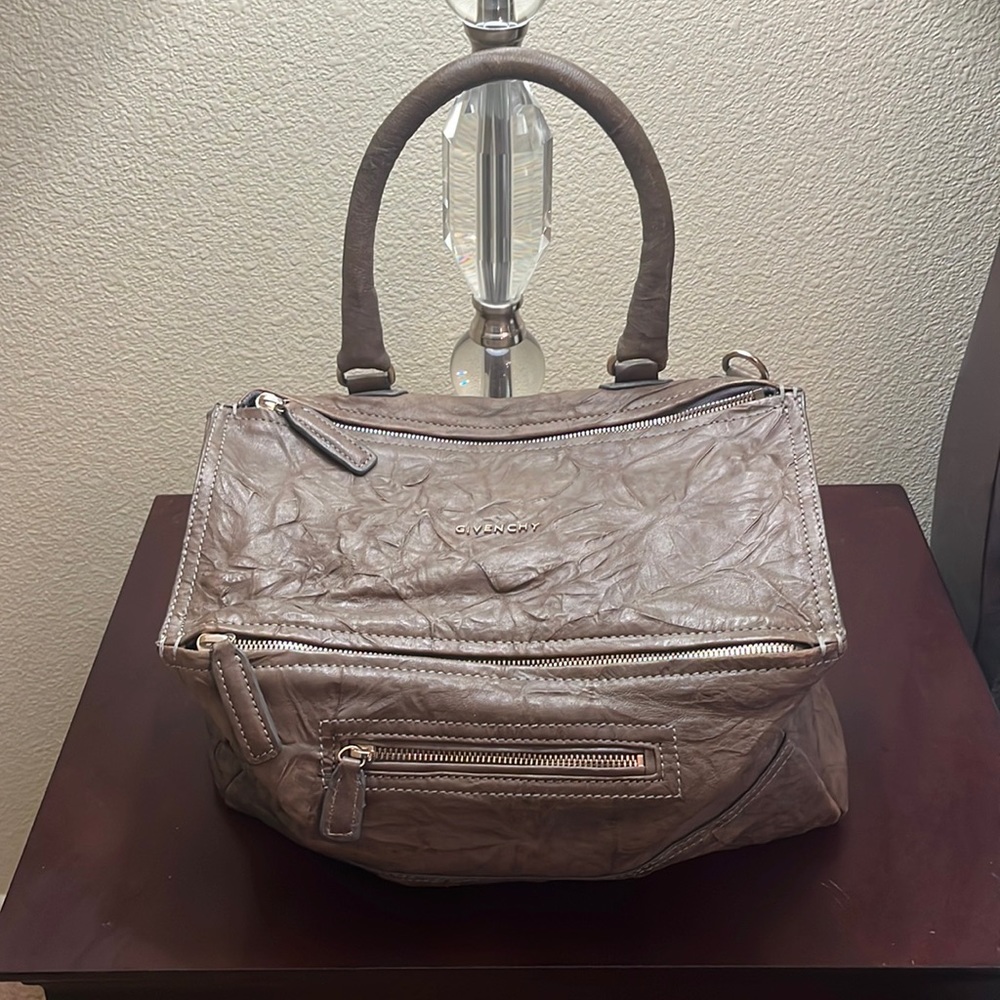 Givenchy / Olive Brown / Pandora crinkle leather bag / Authentic